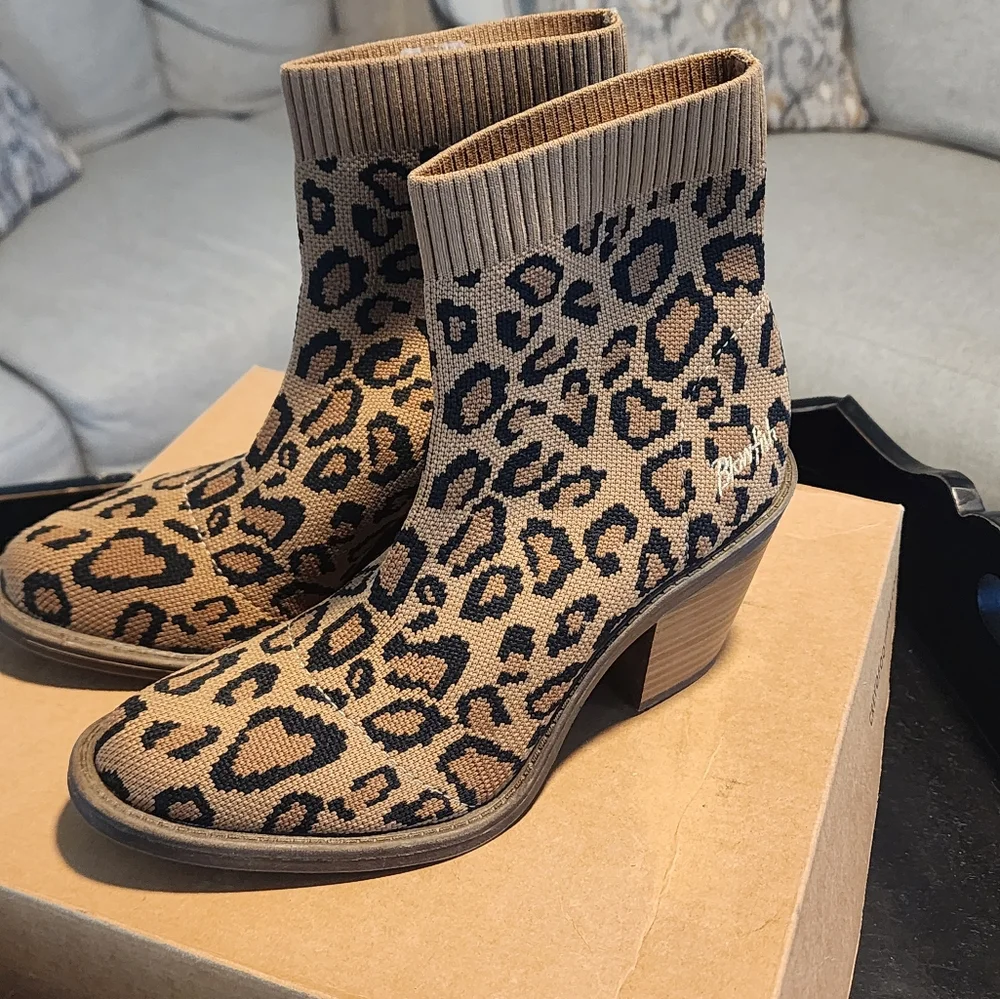Boots - Picture 1 of 3